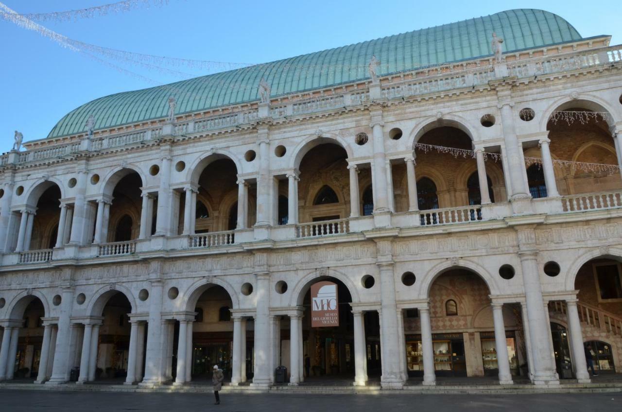 Residenza Ofelia Apartment Vicenza Bagian luar foto