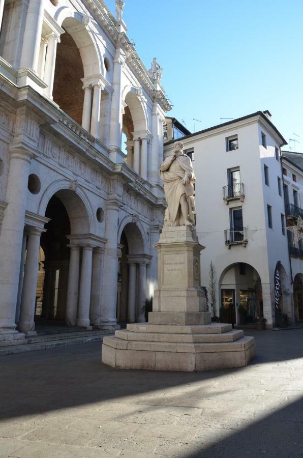 Residenza Ofelia Apartment Vicenza Bagian luar foto