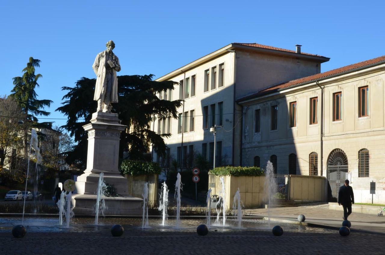 Residenza Ofelia Apartment Vicenza Bagian luar foto
